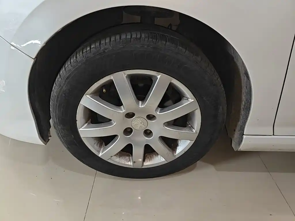 Peugeot 308 — миниатюра 23