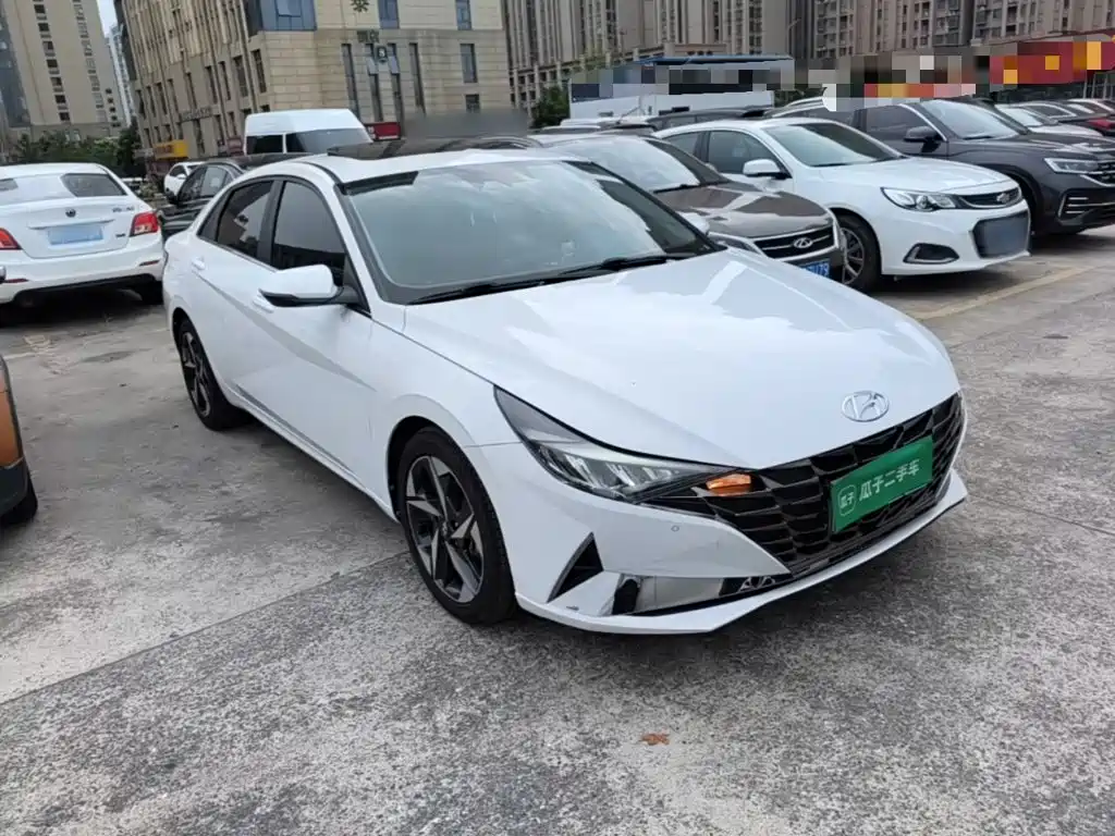 Hyundai Elantra — миниатюра 4