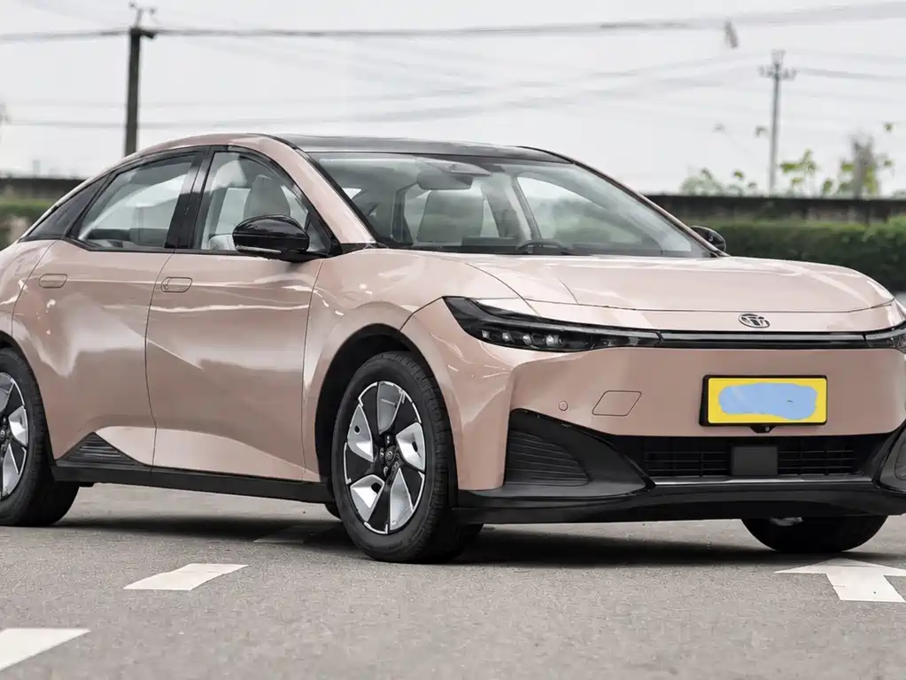 Toyota bZ3 — миниатюра 3