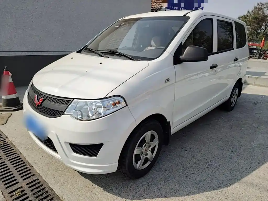 Wuling Hongguang — миниатюра 2