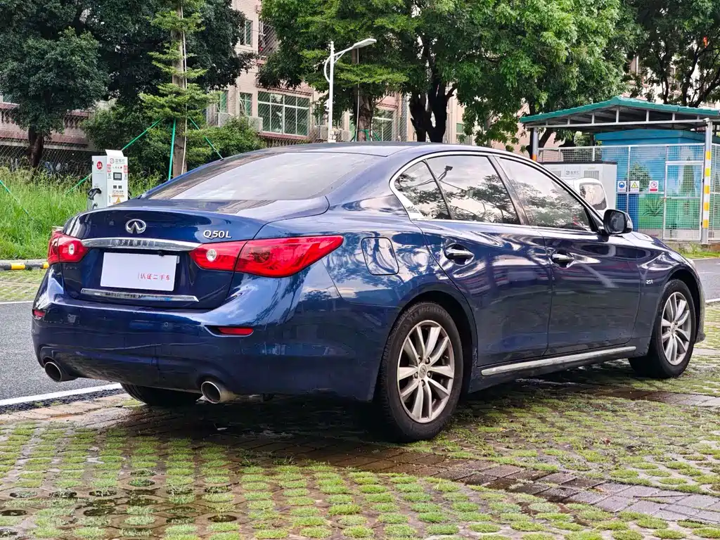 Infiniti Q50L 2016 2.0T Enjoy