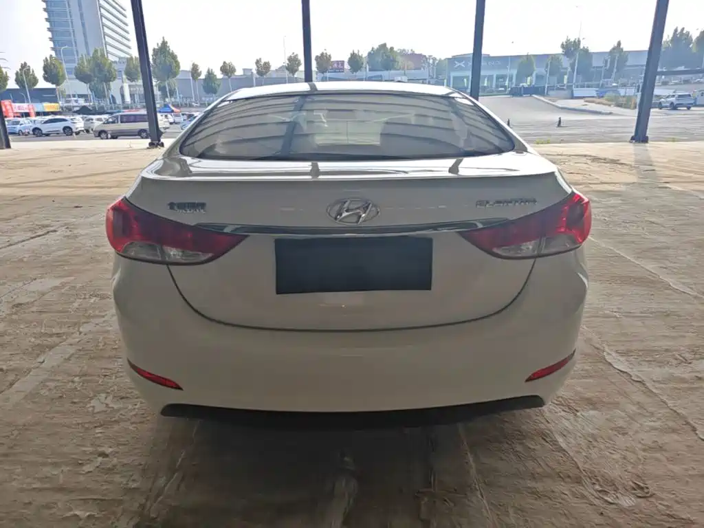 Hyundai Elantra Langdong — миниатюра 6