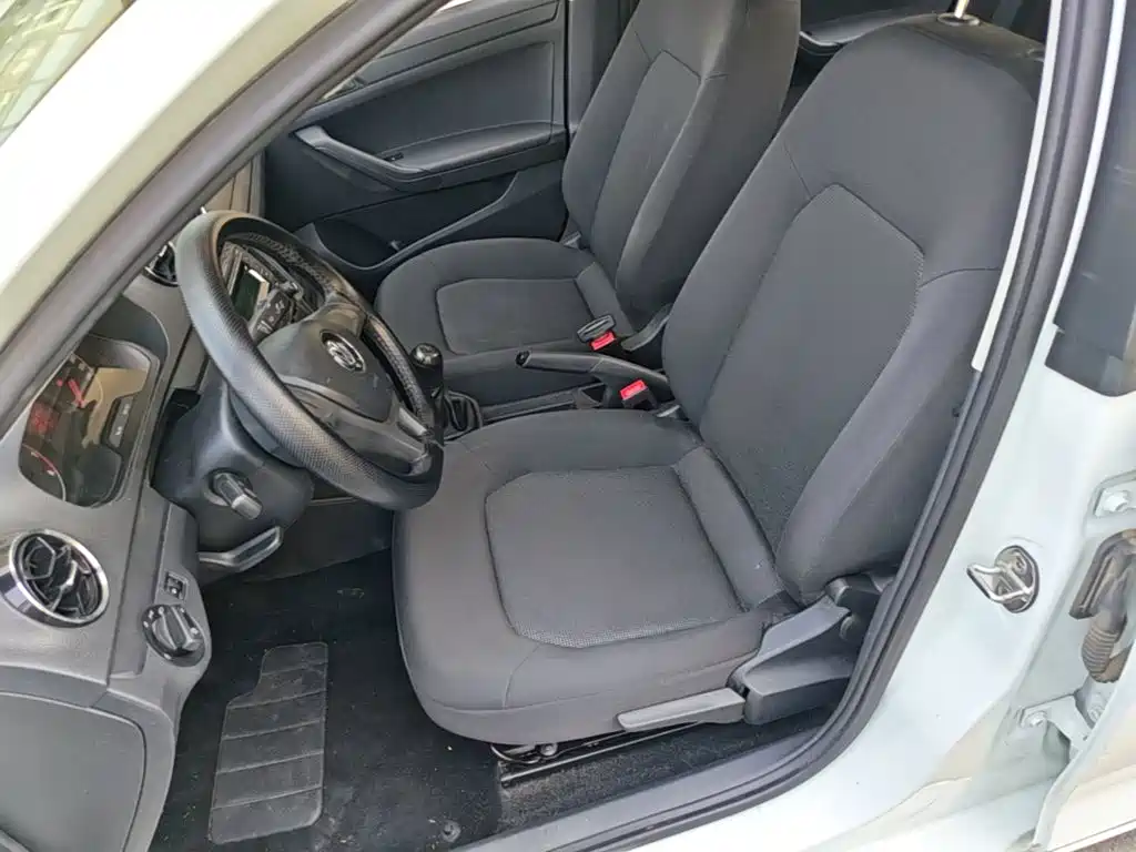Volkswagen Jetta — миниатюра 15