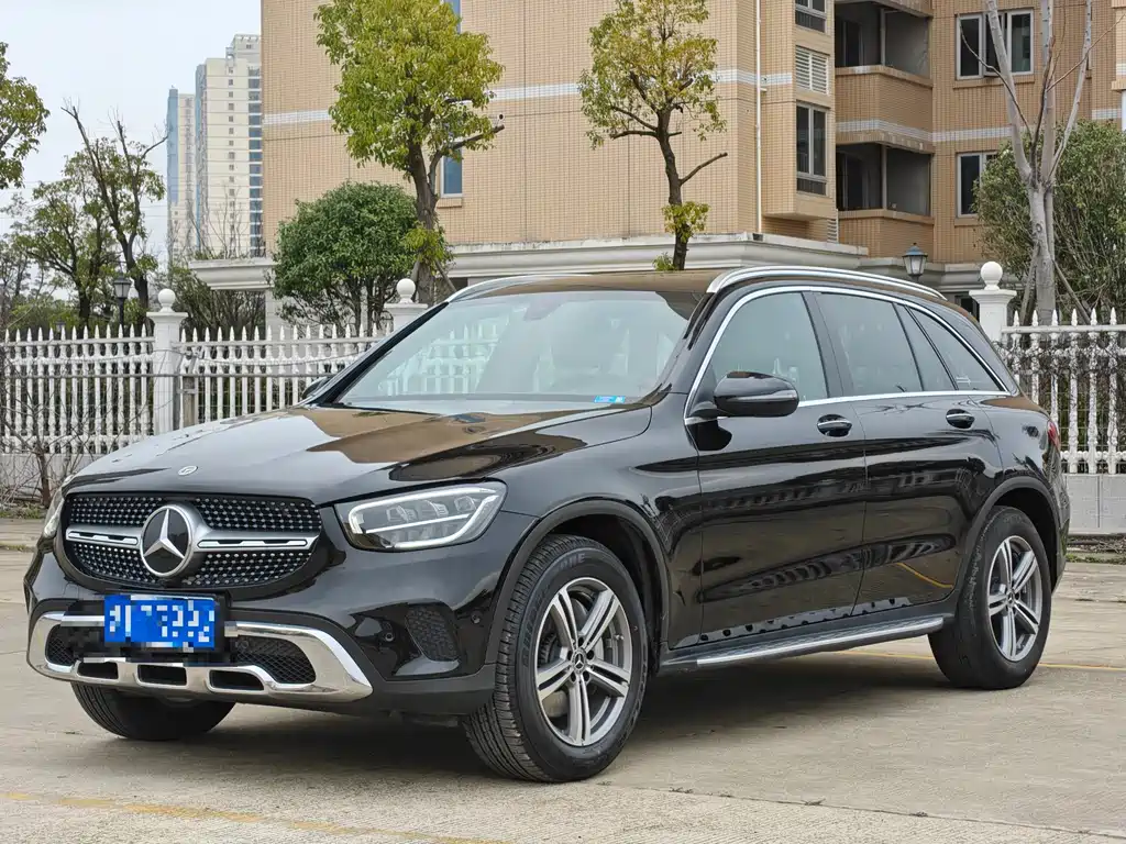 MERCEDES-BENZ GLC