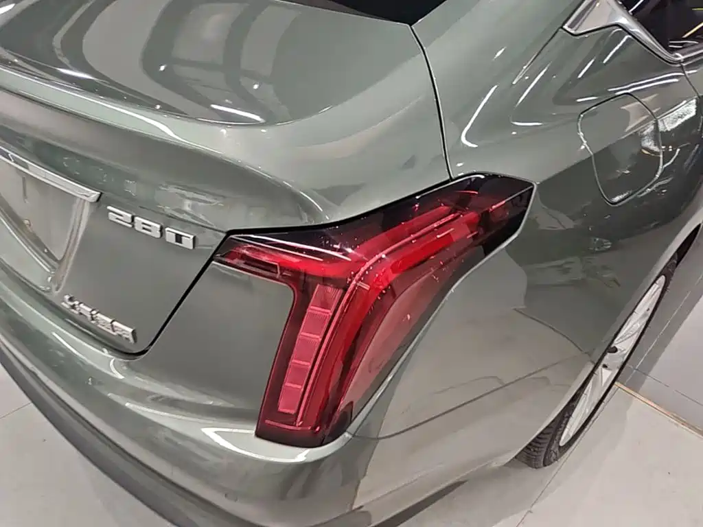 Cadillac CT5 — миниатюра 8