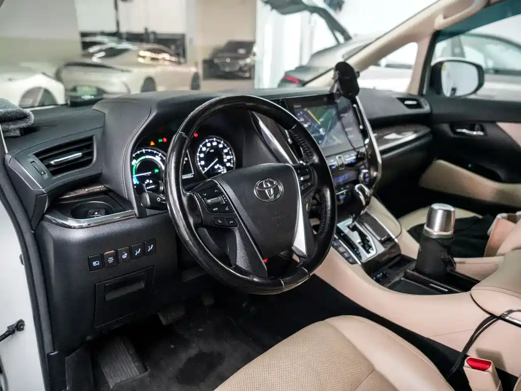 Toyota Vellfire 2021 2.5L HV Luxury