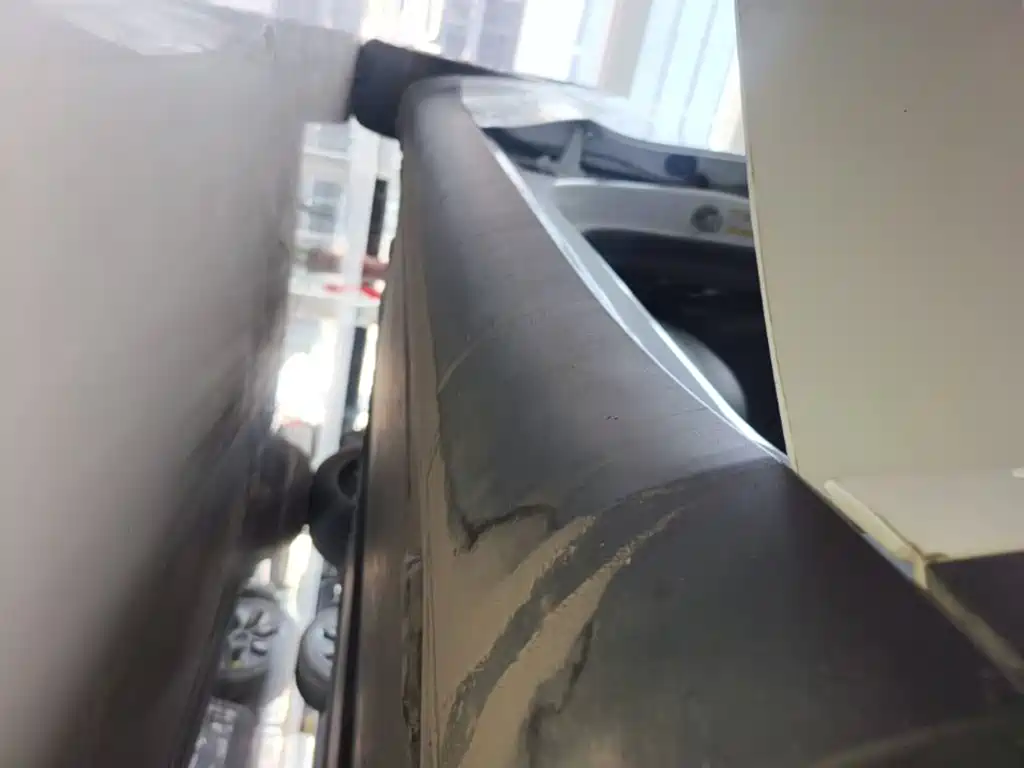 Tesla Model Y — миниатюра 21