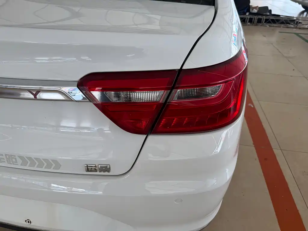 Geely Vision — миниатюра 9