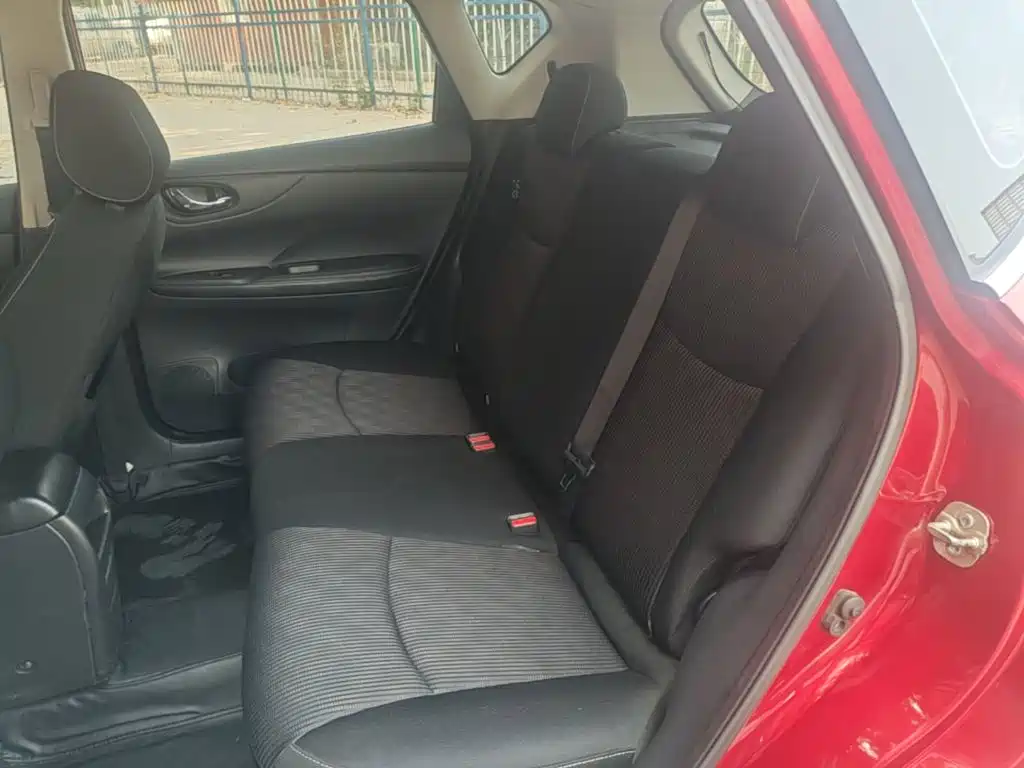 Nissan Tiida — миниатюра 17