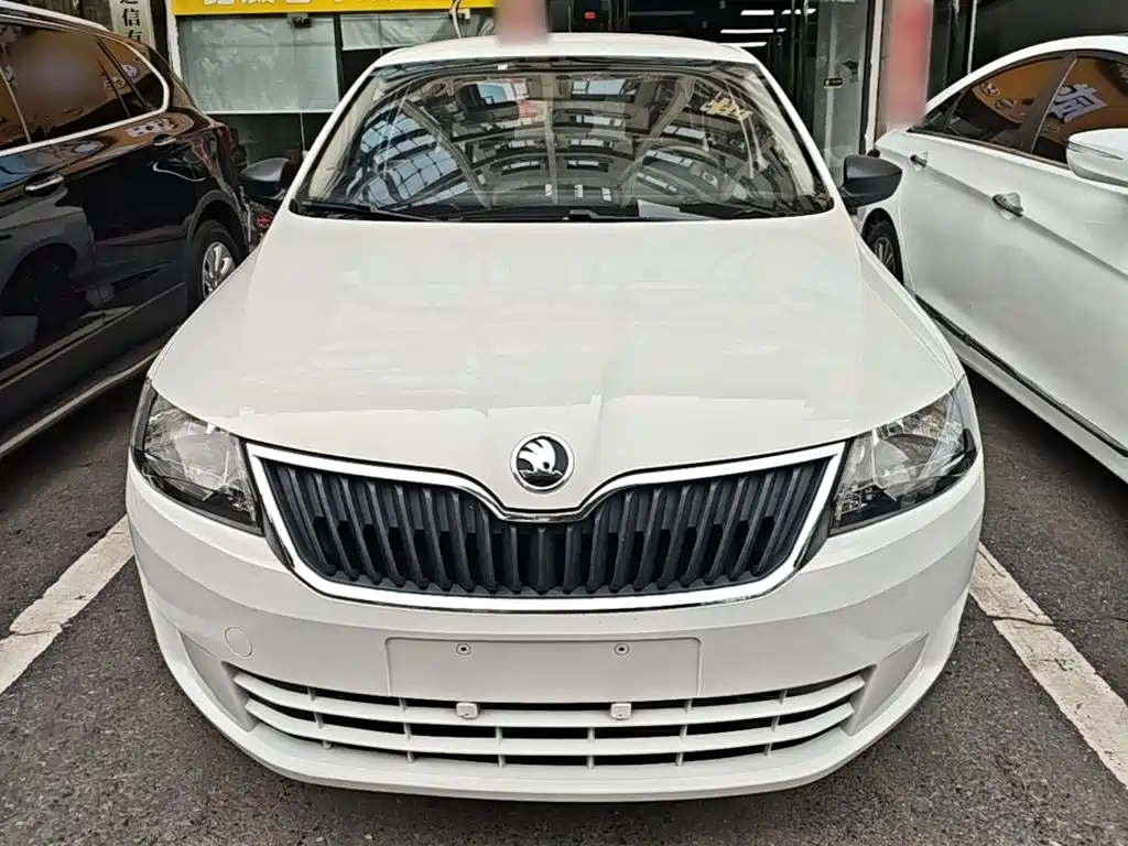 Skoda Rapid — миниатюра 3