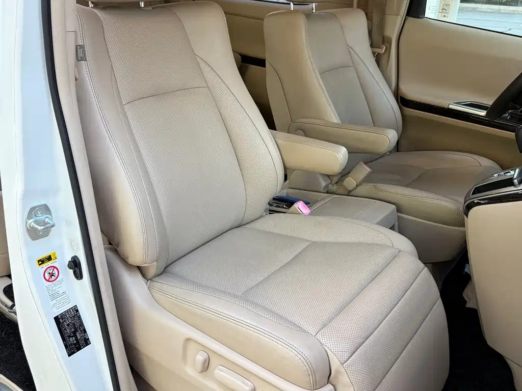 Toyota Alphard 2012 3.5L Luxury