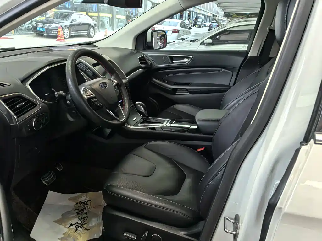 Ford Edge — миниатюра 7