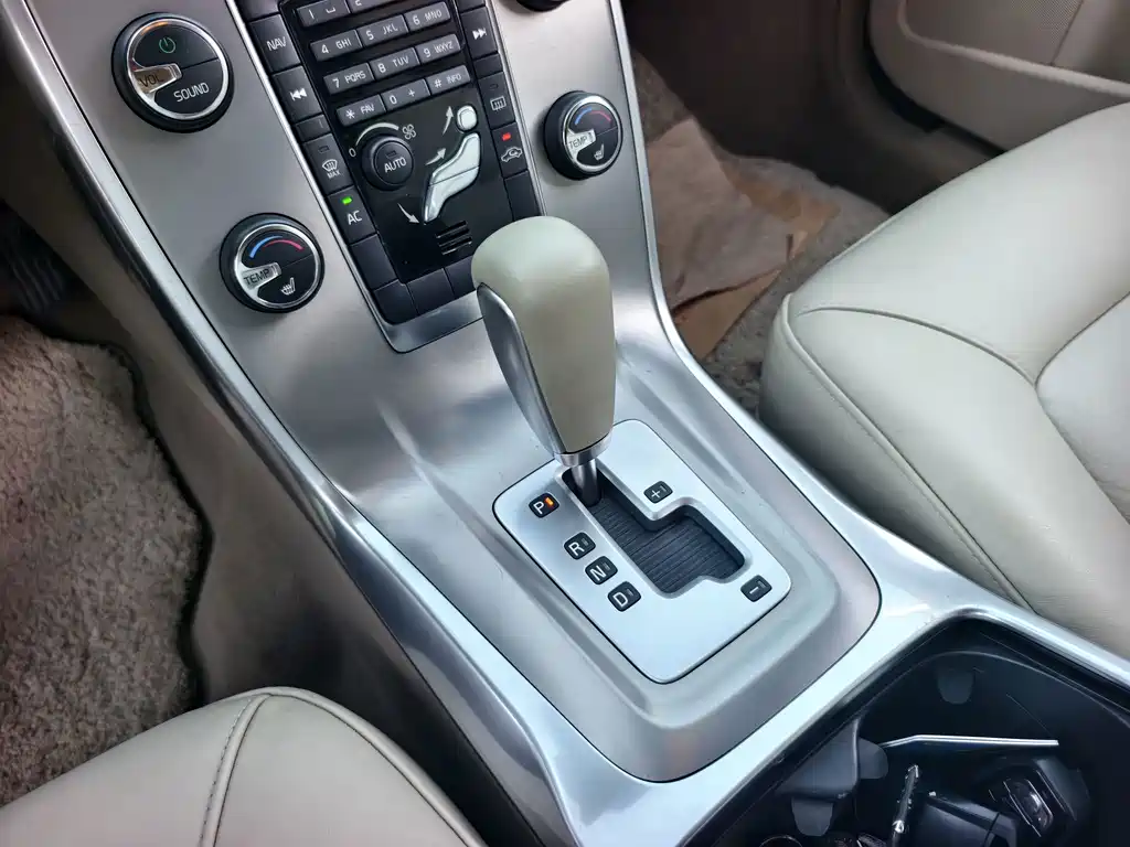 Volvo S80L — миниатюра 6
