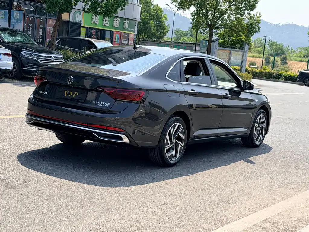 Volkswagen Sagitar — миниатюра 4