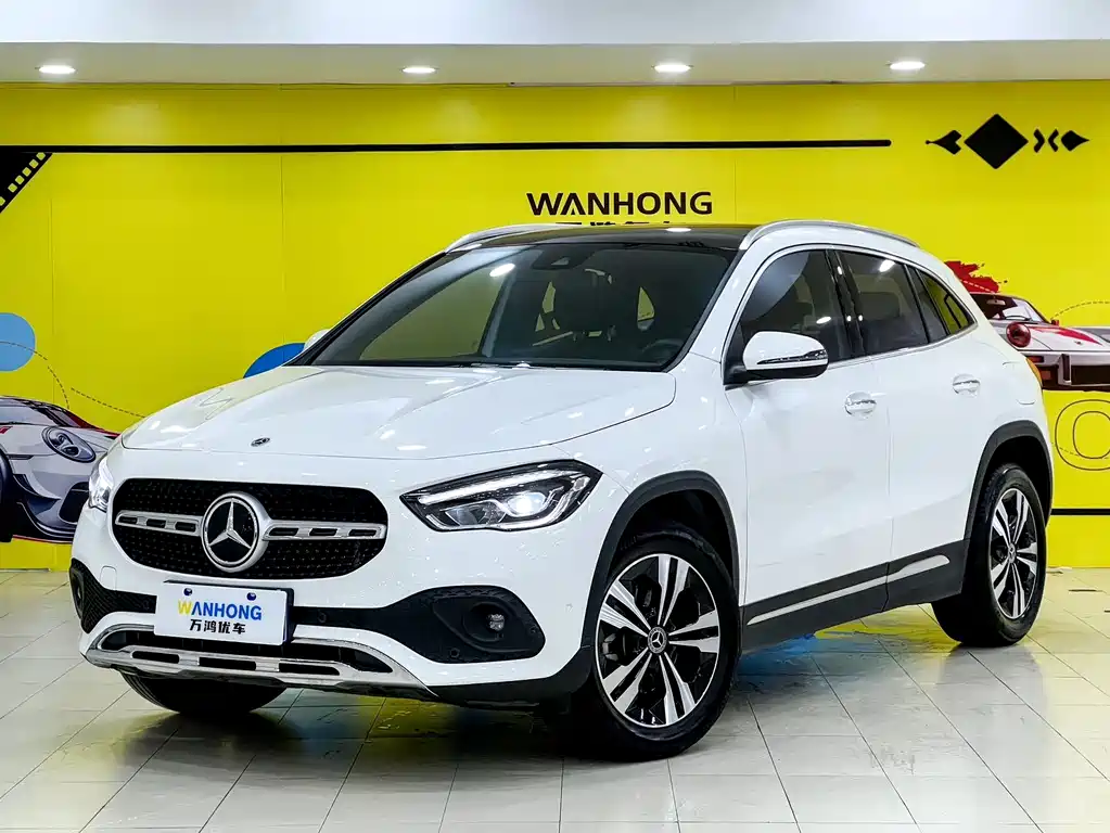 MERCEDES-BENZ GLA