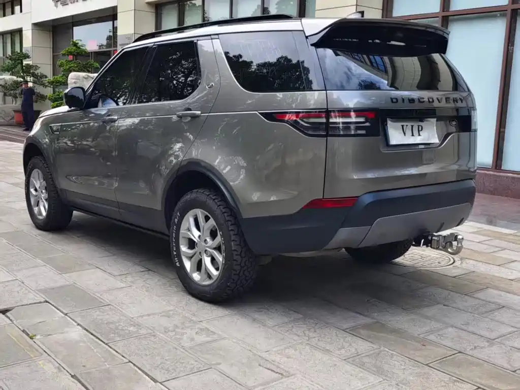Land Rover Discovery — миниатюра 6