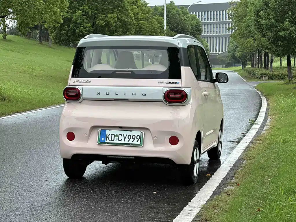 Wuling MINIEV — миниатюра 16