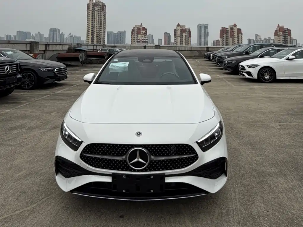 Mercedes-Benz A-Class A 2025 A 200 L Fashion