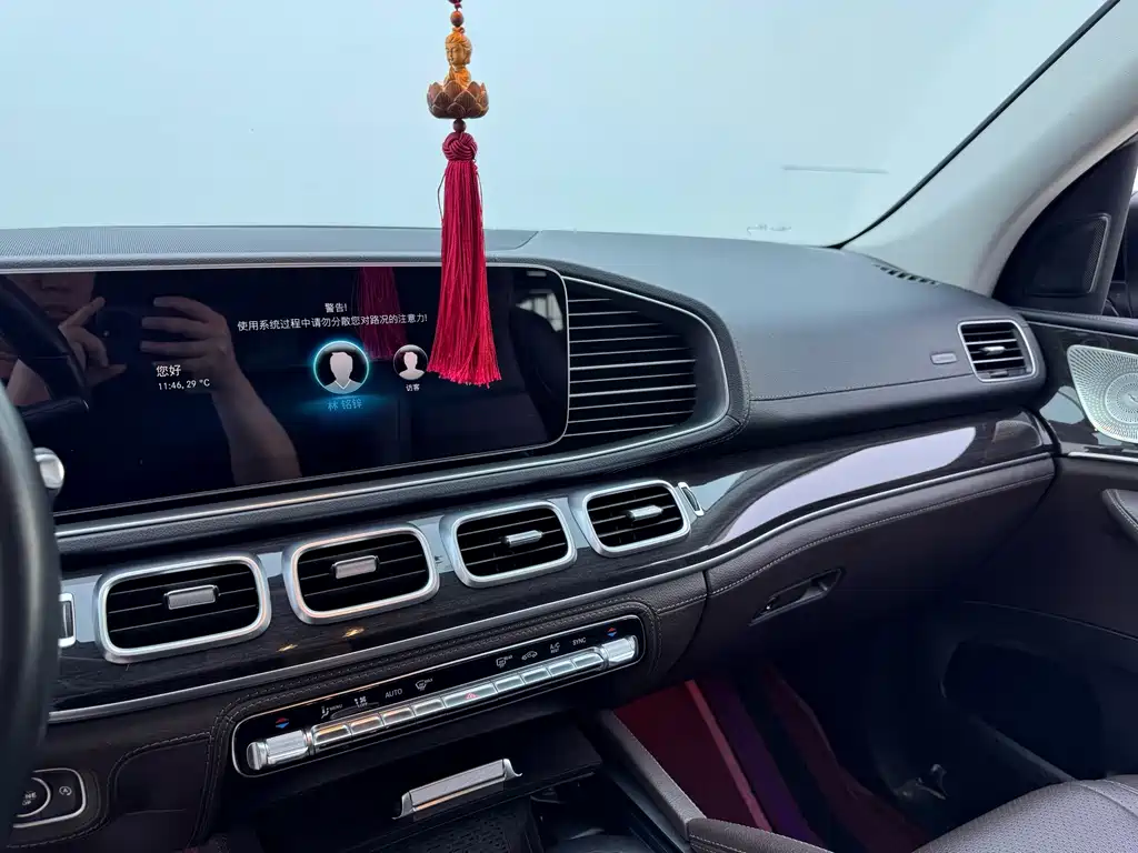 Mercedes-Benz GLS — миниатюра 11