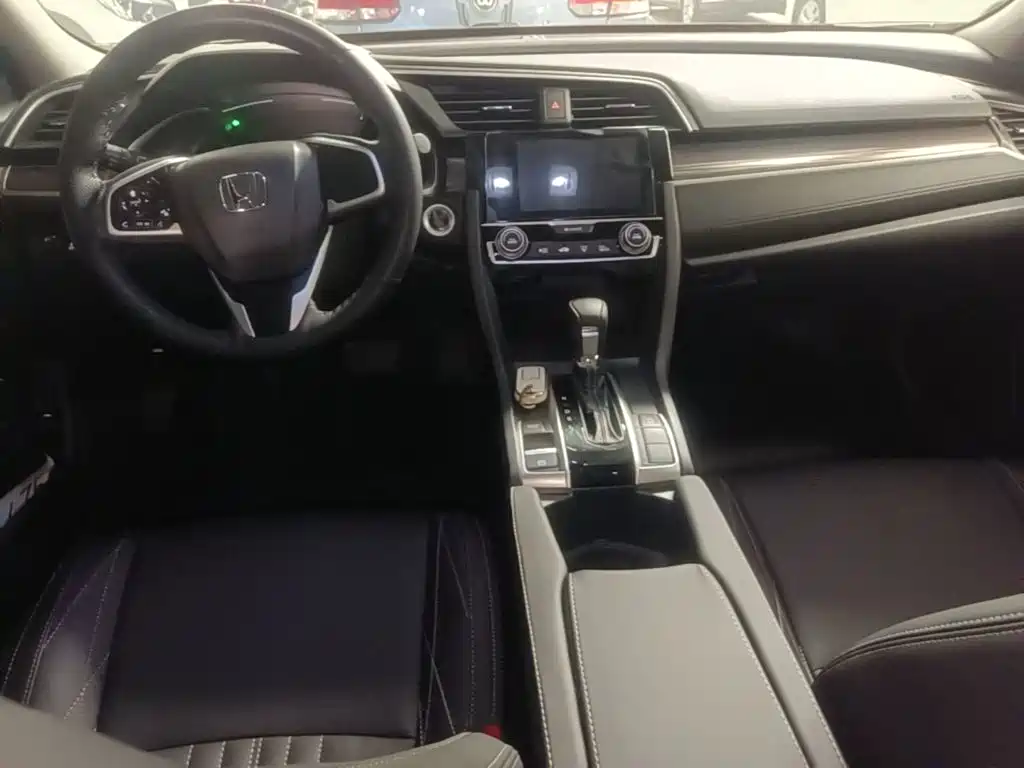 Honda Civic — миниатюра 10