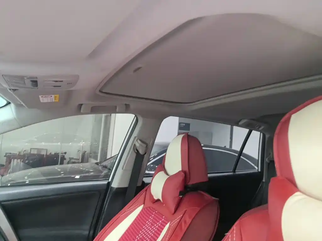 Toyota RAV4 — миниатюра 18