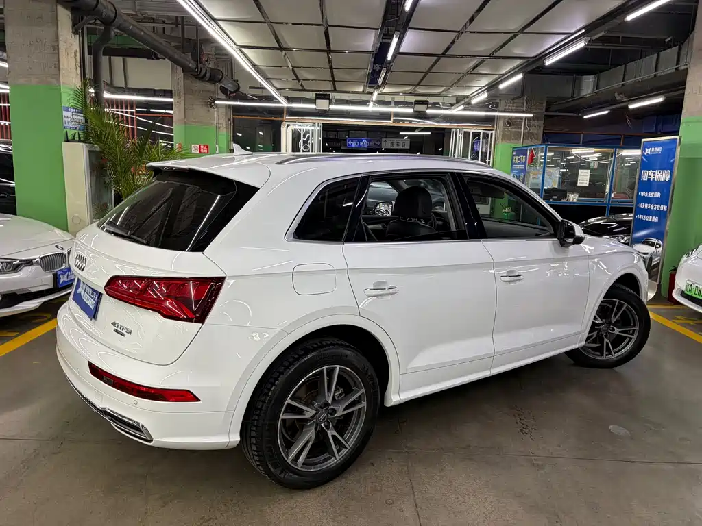 Audi Q5L — миниатюра 4