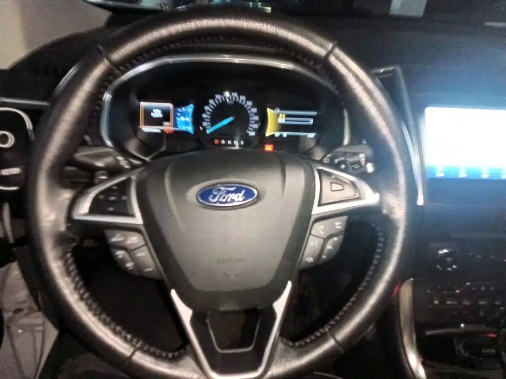 Ford Edge — миниатюра 6