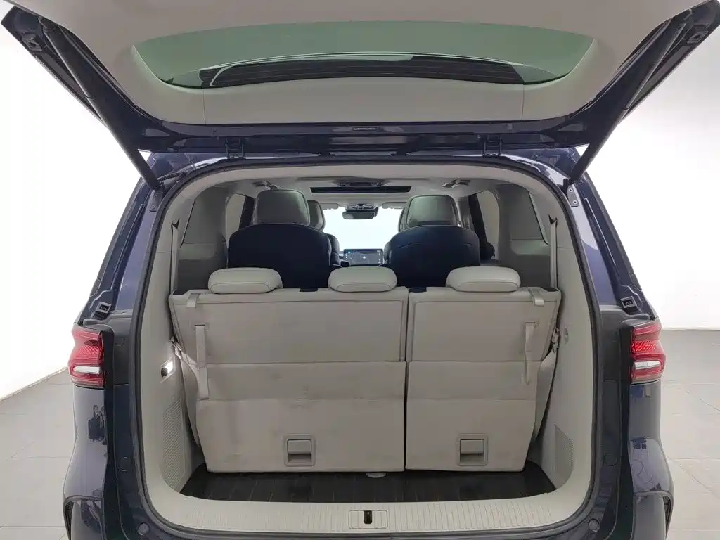 Roewe iMAX8 — миниатюра 16