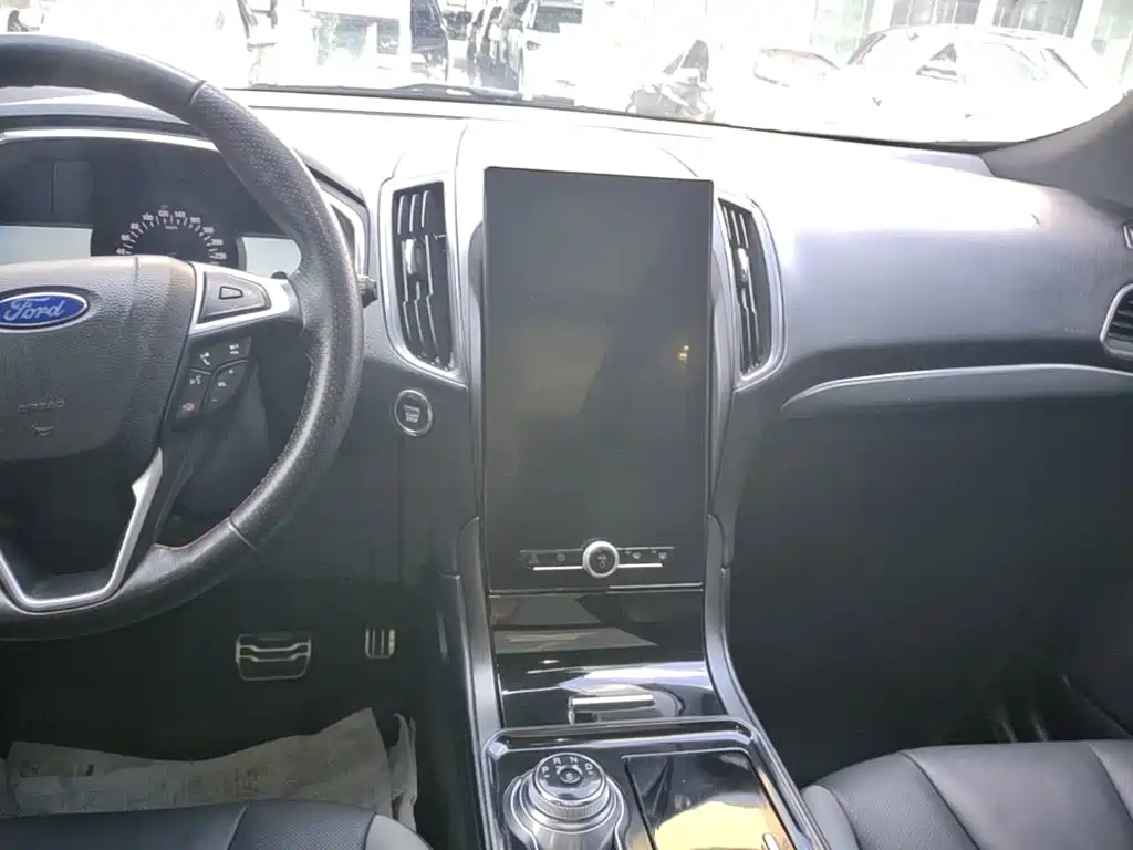 Ford Edge — миниатюра 13