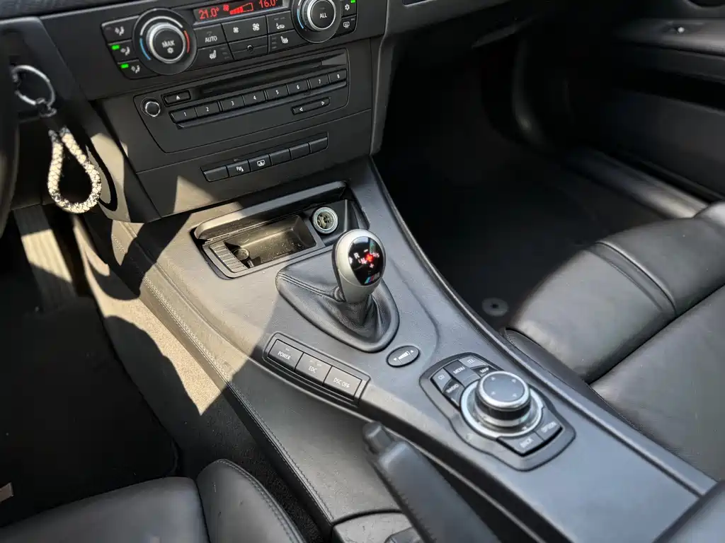 BMW M3 2010 M3 25