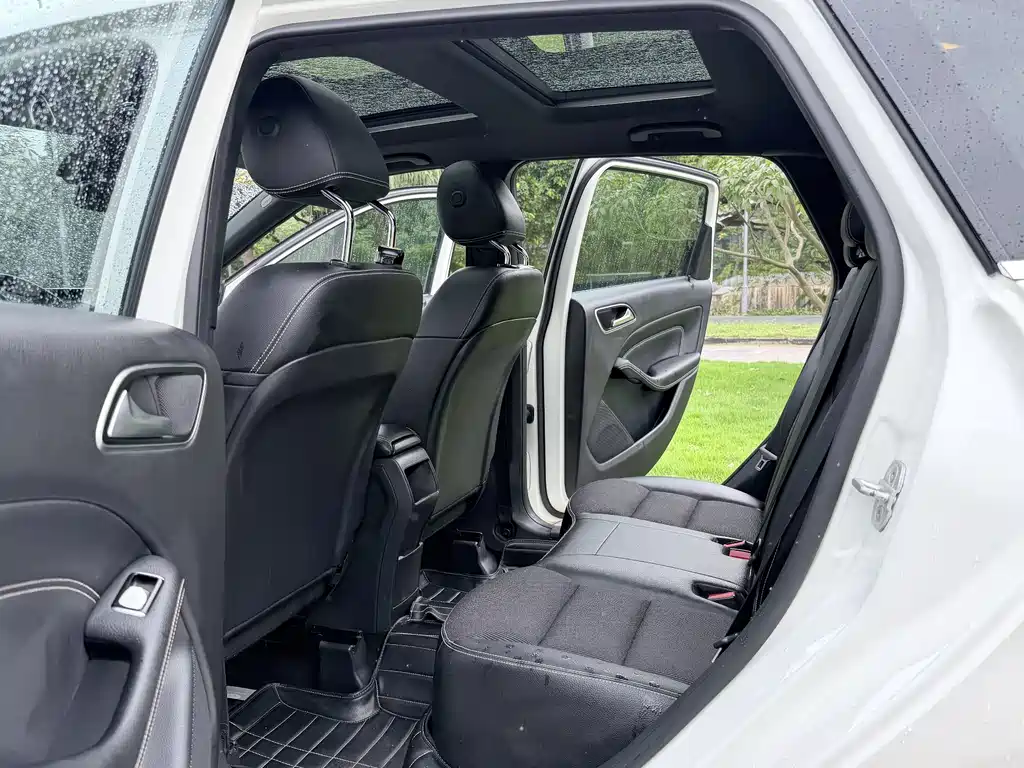 Mercedes-Benz B-Class — миниатюра 6