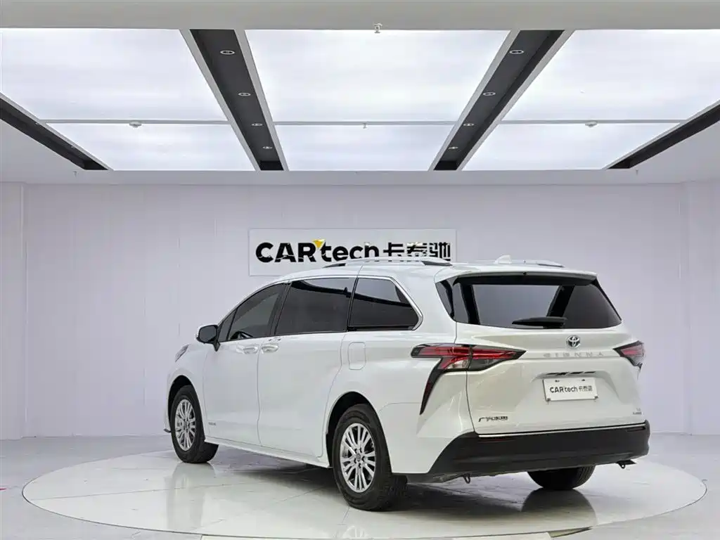 Toyota Sienna 2023 2.5L Comfort