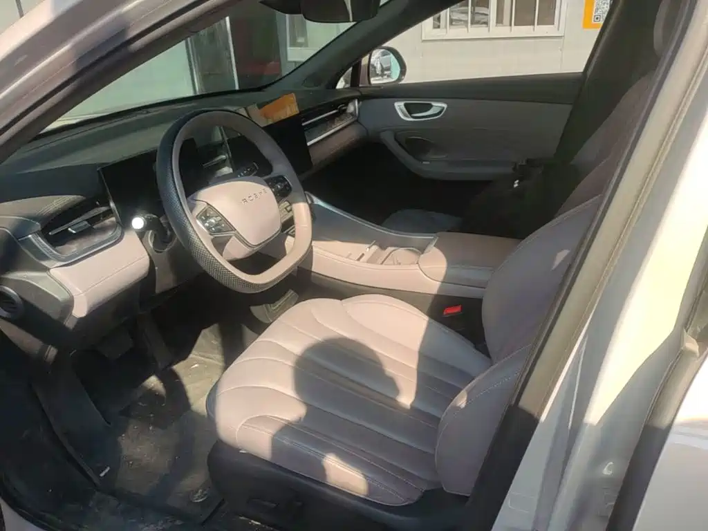 Roewe M7 DMH — миниатюра 15