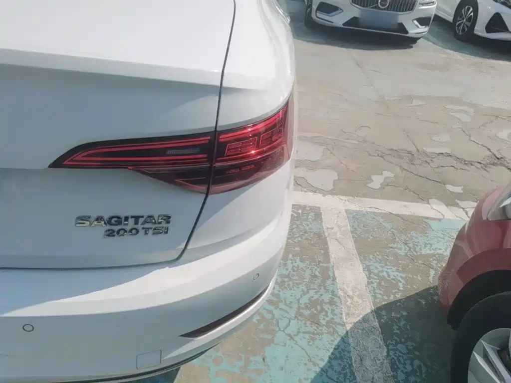 Volkswagen Sagitar — миниатюра 8