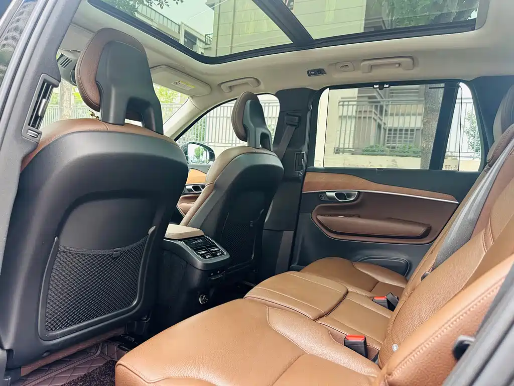 Volvo XC90 2020 T6 Luxury 7 мест