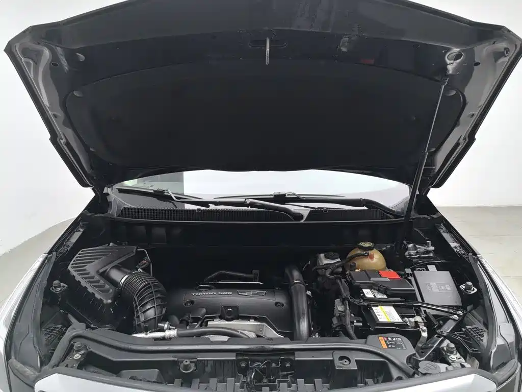 Cadillac XT5 — миниатюра 6