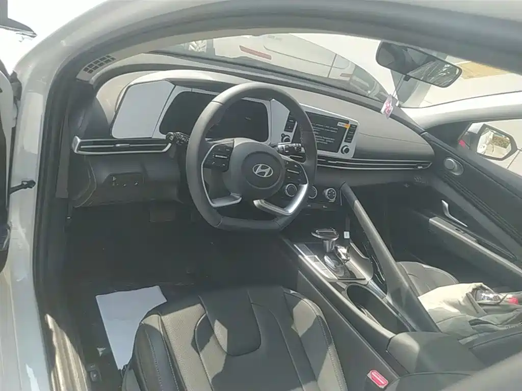Hyundai Elantra 2023 1.5L CVT GLX Elite