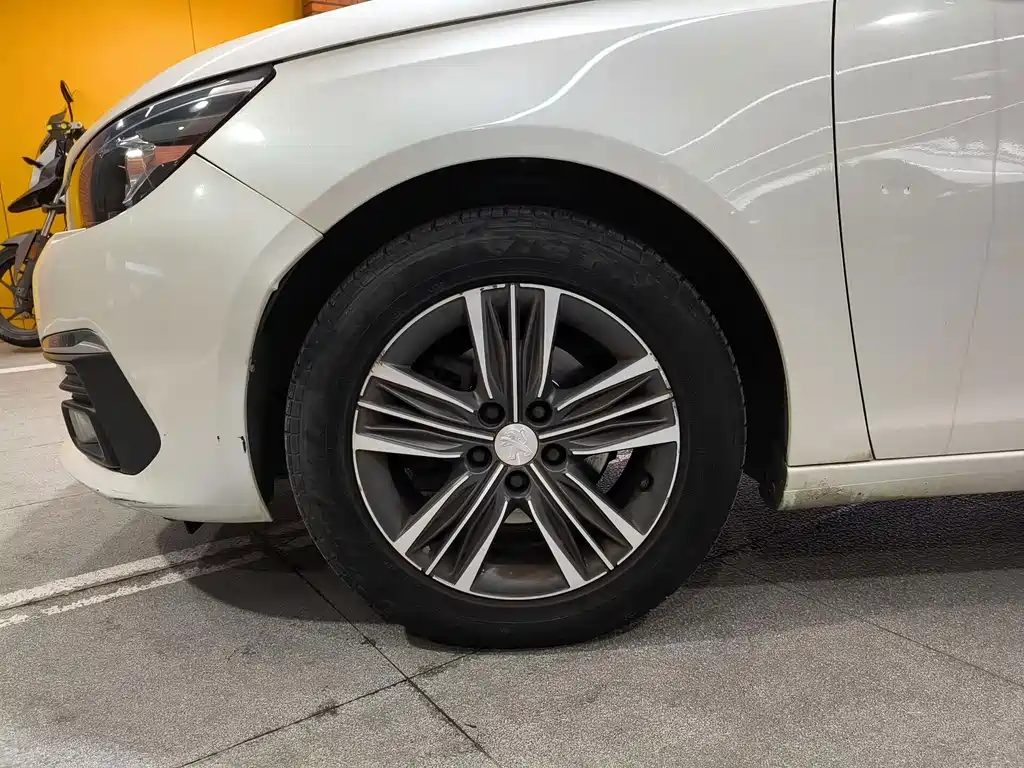 Peugeot 308 — миниатюра 15
