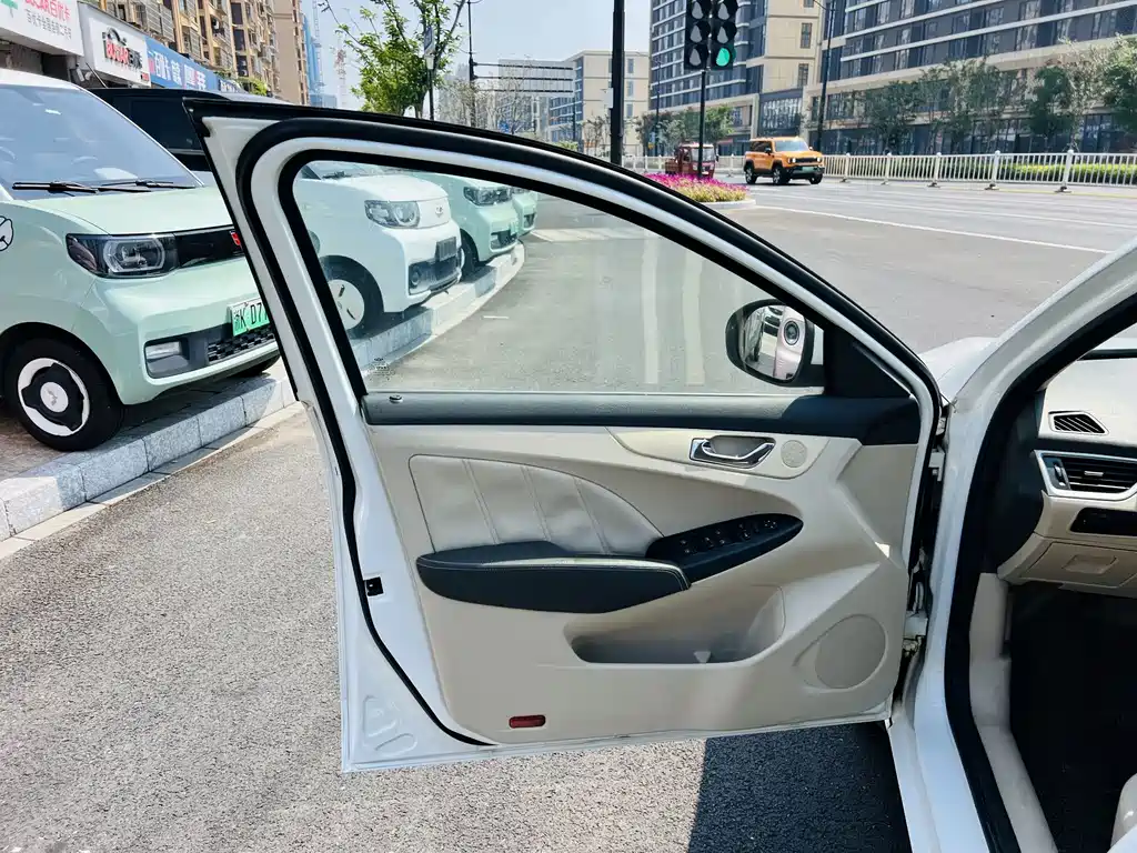 Chery Arrizo 7 — миниатюра 13