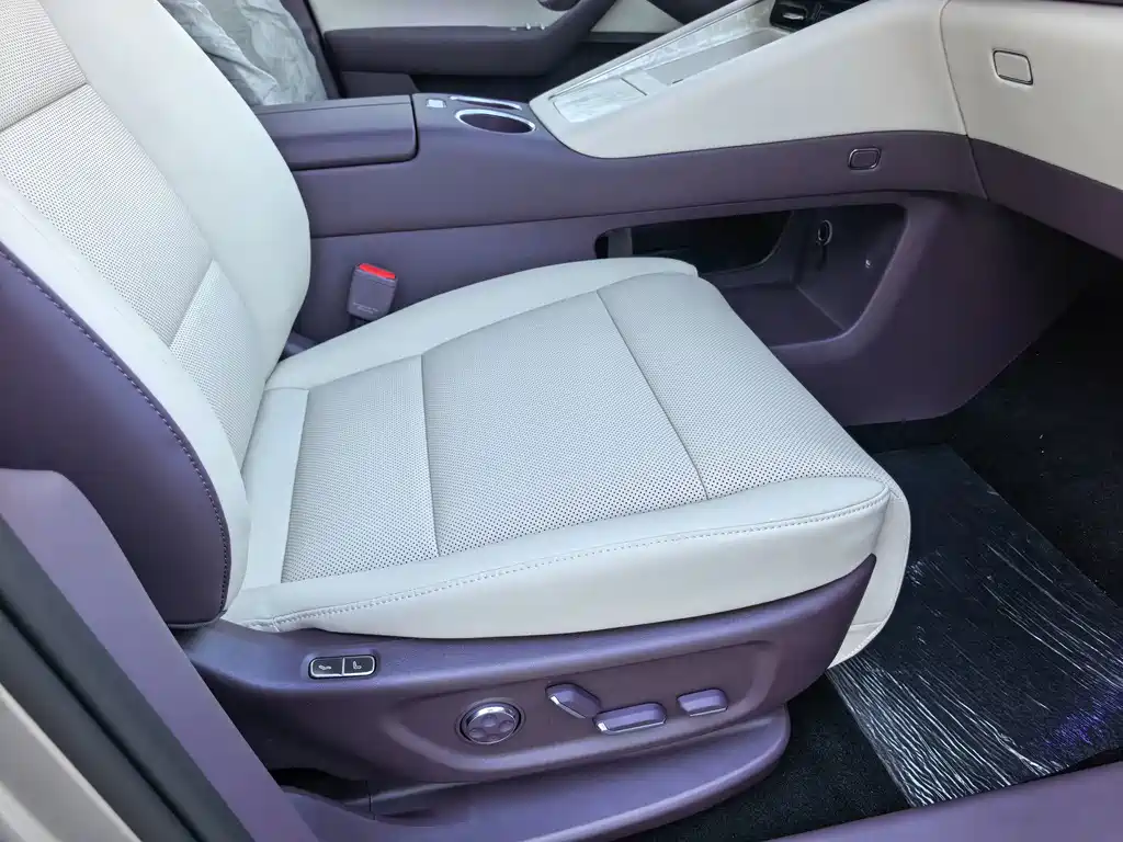 AITO AITO M6 — миниатюра 12
