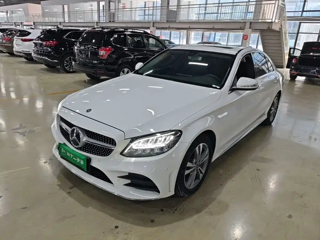 Mercedes-Benz C-Class — миниатюра 2