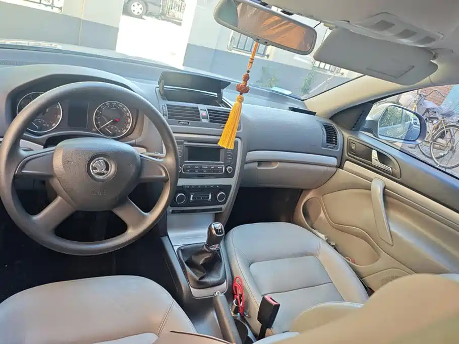 Skoda Octavia — миниатюра 12