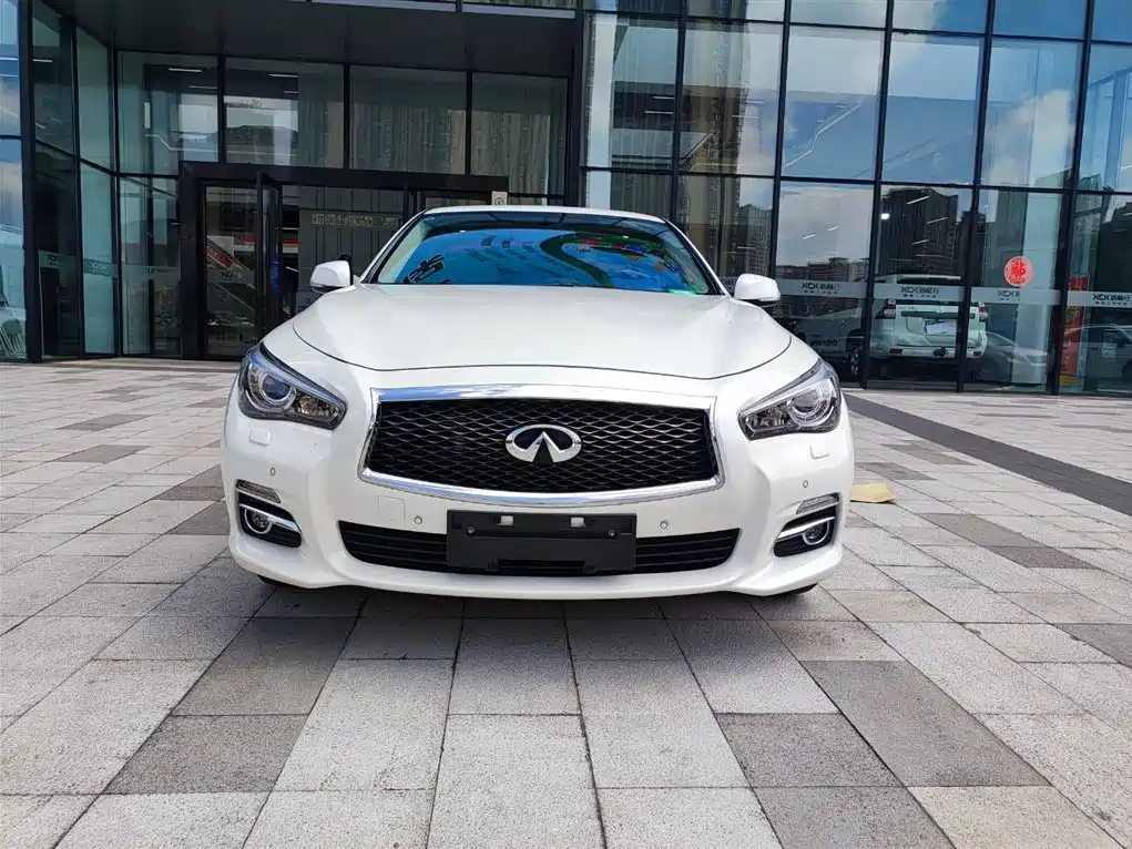 Infiniti Q50L 2016 2.0T Enjoy
