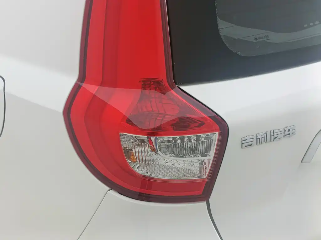 Geely Vision X6 — миниатюра 11
