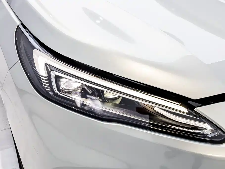 Buick GL8 Hybrid — миниатюра 35