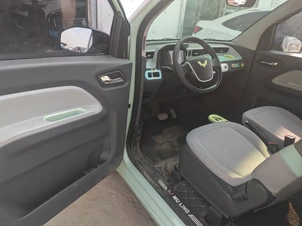 Wuling MINIEV — миниатюра 12
