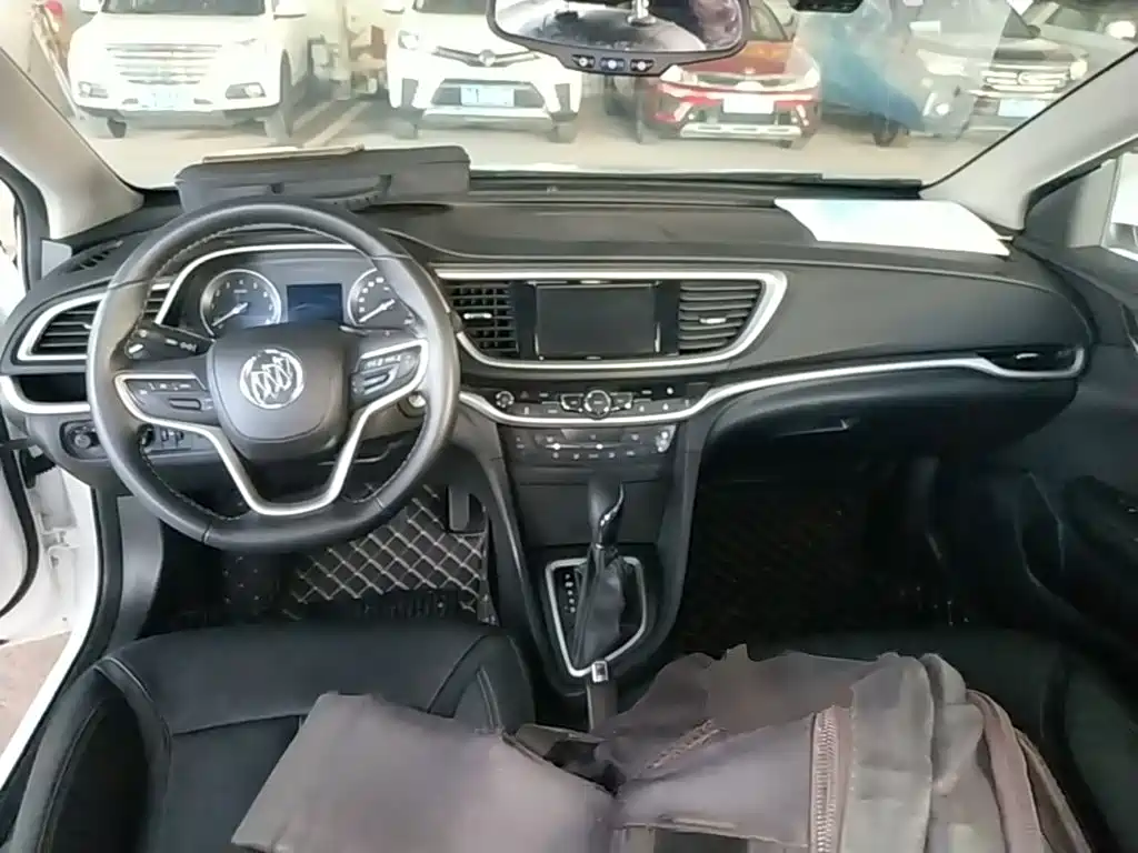 Buick Excelle — миниатюра 10