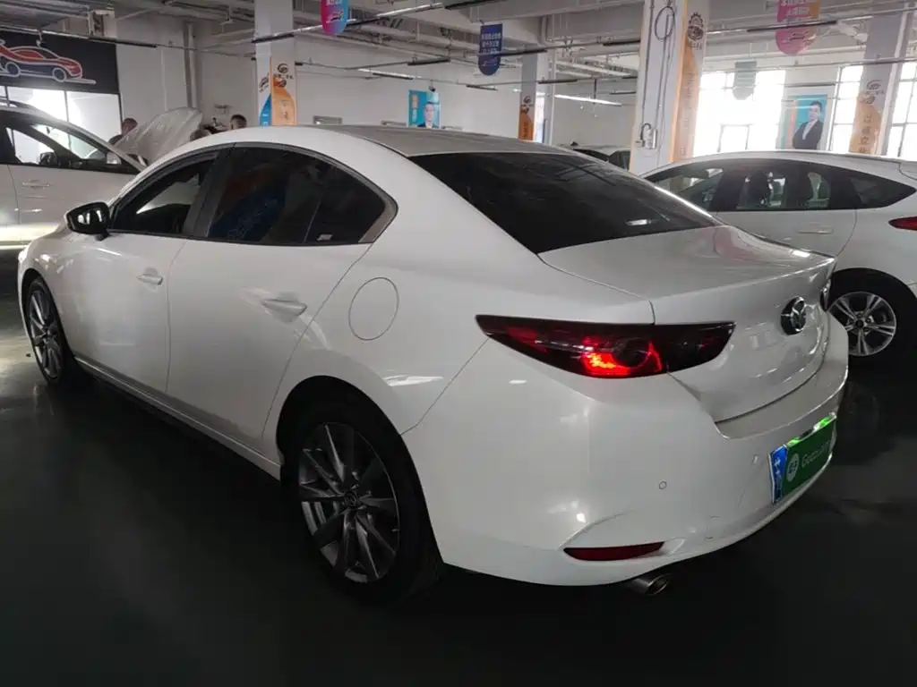Mazda 3 Axela — миниатюра 5