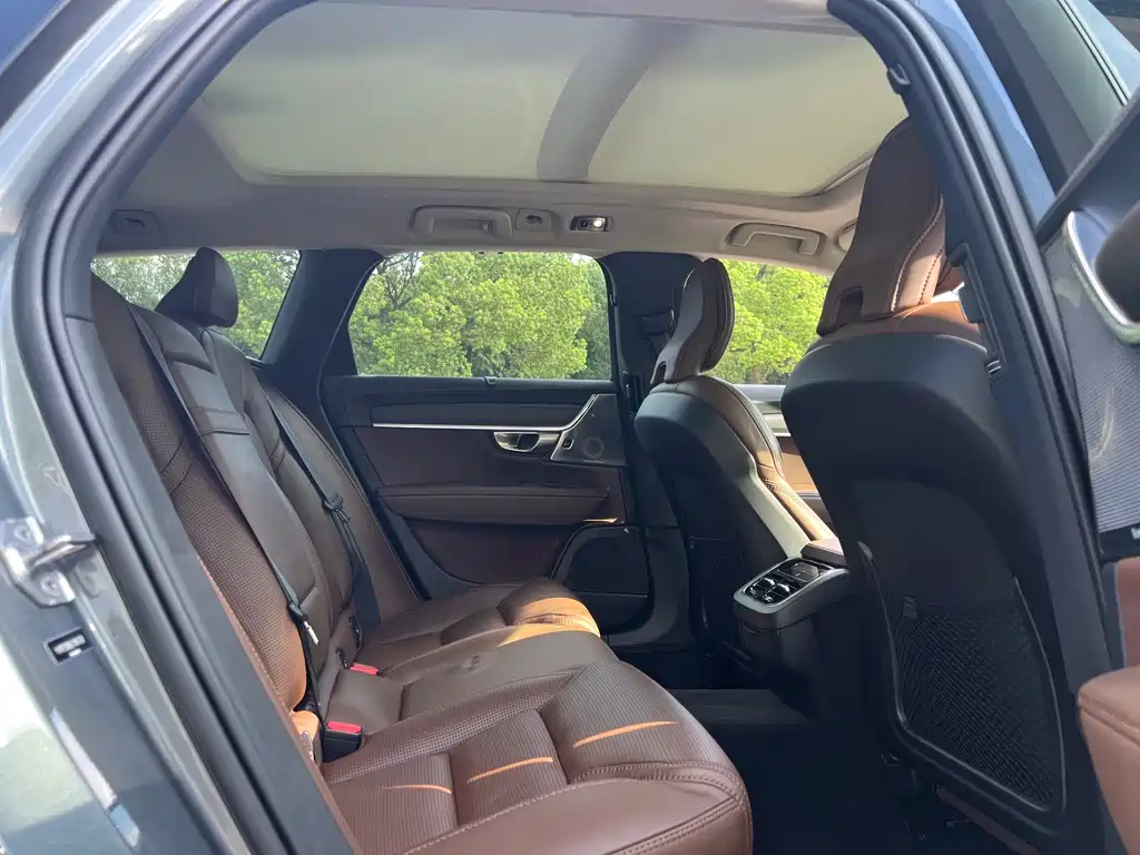 Volvo V90 — миниатюра 8