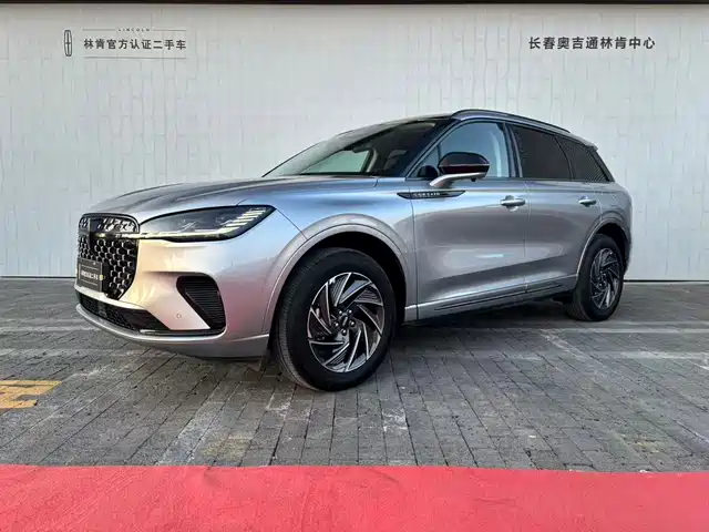 LINCOLN ADVENTURER 2024